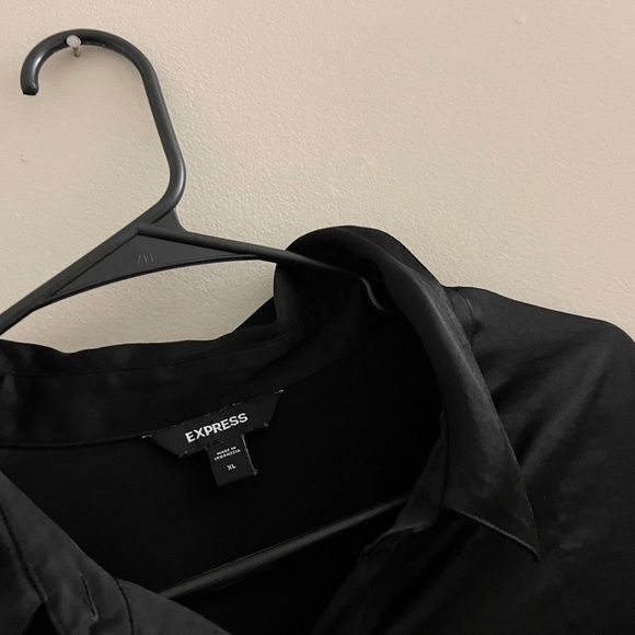 (sold) Express sateen button down tie front blouse XL office chic classic classy - Picture 4 of 5